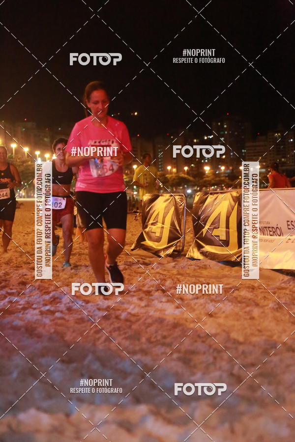 Buy your photos of the eventNIGHT RUN ICARA� BEACH - 6� EDI��O - NITER�I RJ on Fotop