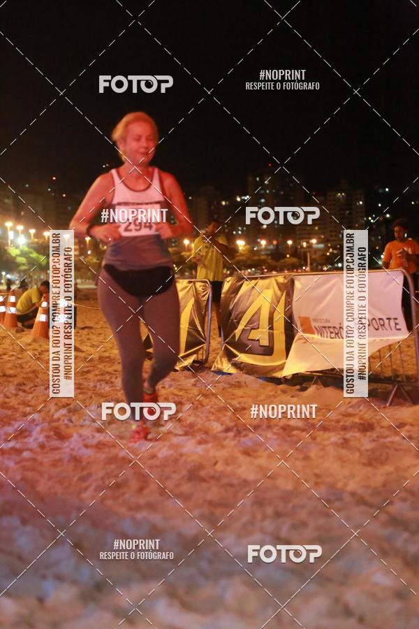 Buy your photos of the eventNIGHT RUN ICARA� BEACH - 6� EDI��O - NITER�I RJ on Fotop