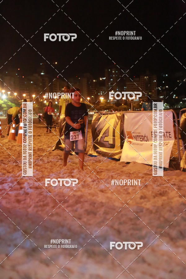 Buy your photos of the eventNIGHT RUN ICARA� BEACH - 6� EDI��O - NITER�I RJ on Fotop