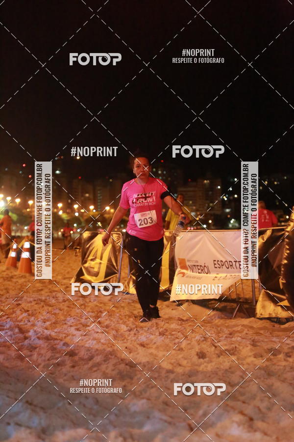 Buy your photos of the eventNIGHT RUN ICARA� BEACH - 6� EDI��O - NITER�I RJ on Fotop