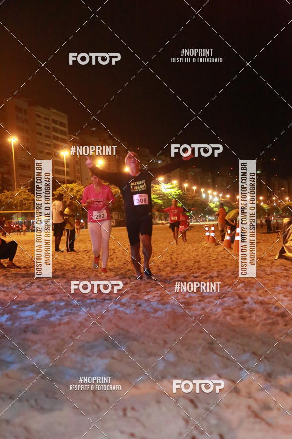 Buy your photos of the eventNIGHT RUN ICARA� BEACH - 6� EDI��O - NITER�I RJ on Fotop