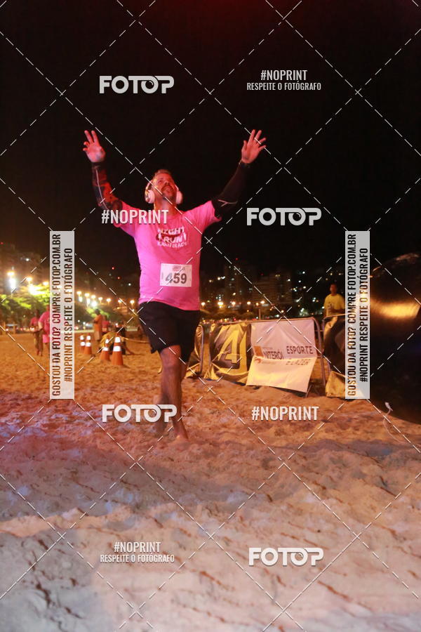 Buy your photos of the eventNIGHT RUN ICARA� BEACH - 6� EDI��O - NITER�I RJ on Fotop
