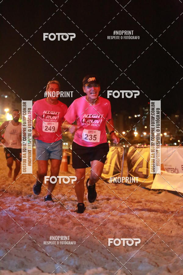 Buy your photos of the eventNIGHT RUN ICARA� BEACH - 6� EDI��O - NITER�I RJ on Fotop