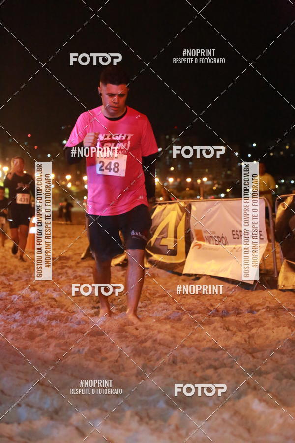 Buy your photos of the eventNIGHT RUN ICARA� BEACH - 6� EDI��O - NITER�I RJ on Fotop