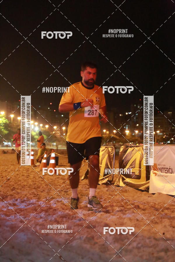 Buy your photos of the eventNIGHT RUN ICARA� BEACH - 6� EDI��O - NITER�I RJ on Fotop