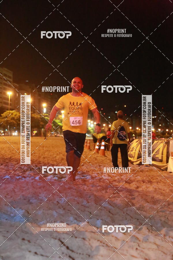 Buy your photos of the eventNIGHT RUN ICARA� BEACH - 6� EDI��O - NITER�I RJ on Fotop