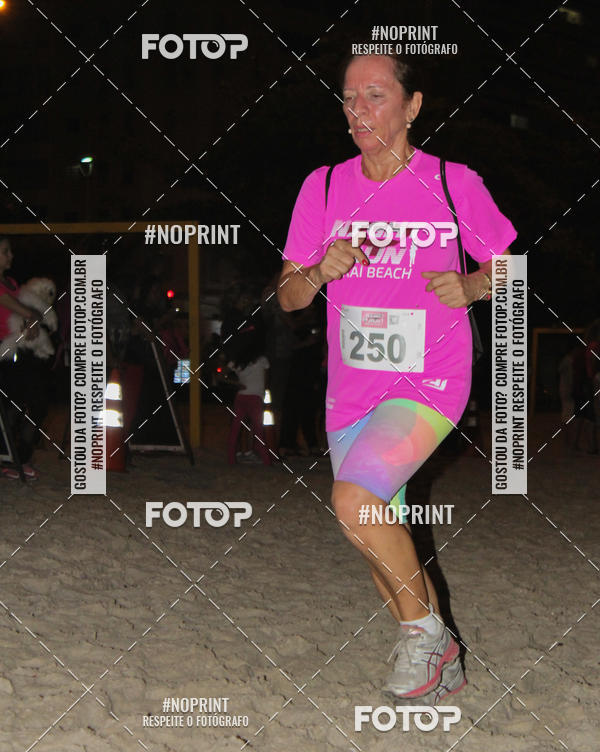 Compra tus fotos del eventoNIGHT RUN ICARA� BEACH - 6� EDI��O - NITER�I RJ En Fotop