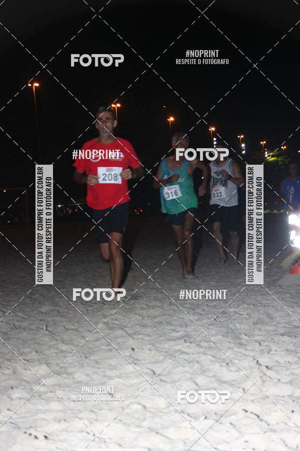 Buy your photos of the eventNIGHT RUN ICARA� BEACH - 6� EDI��O - NITER�I RJ on Fotop