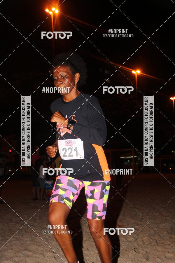 Buy your photos of the eventNIGHT RUN ICARA� BEACH - 6� EDI��O - NITER�I RJ on Fotop