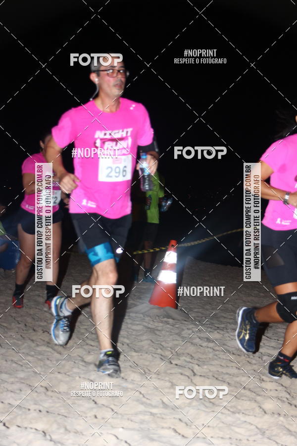 Buy your photos of the eventNIGHT RUN ICARA� BEACH - 6� EDI��O - NITER�I RJ on Fotop
