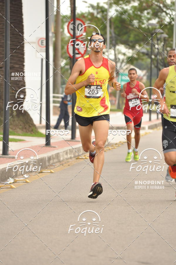 Buy your photos of the eventSantander Track&Field  Run Series - Shopping Vitria on Fotop