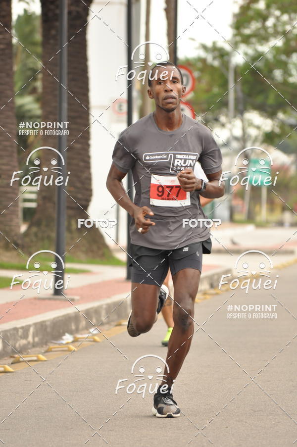 Buy your photos of the eventSantander Track&Field  Run Series - Shopping Vitria on Fotop