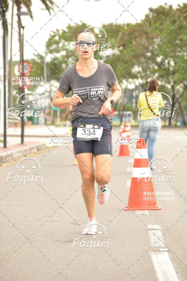 Buy your photos of the eventSantander Track&Field  Run Series - Shopping Vitria on Fotop