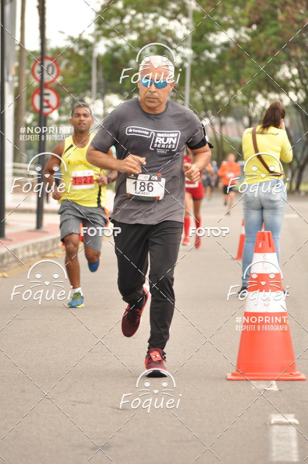 Buy your photos of the eventSantander Track&Field  Run Series - Shopping Vitria on Fotop