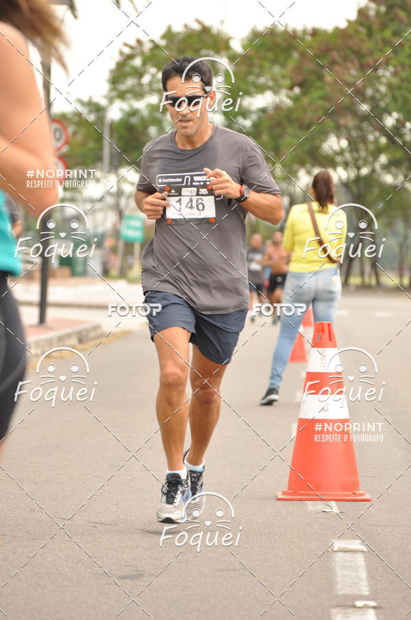 Buy your photos of the eventSantander Track&Field  Run Series - Shopping Vitria on Fotop