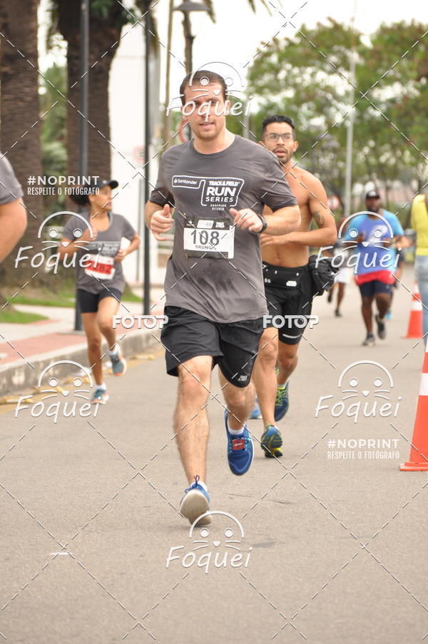 Buy your photos of the eventSantander Track&Field  Run Series - Shopping Vitria on Fotop