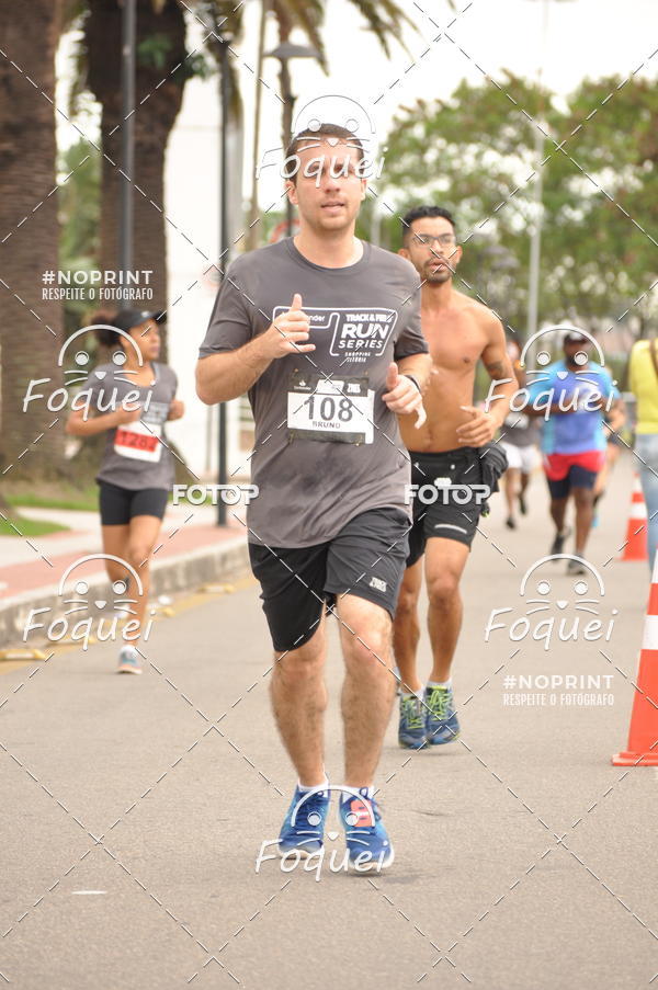 Buy your photos of the eventSantander Track&Field  Run Series - Shopping Vitria on Fotop