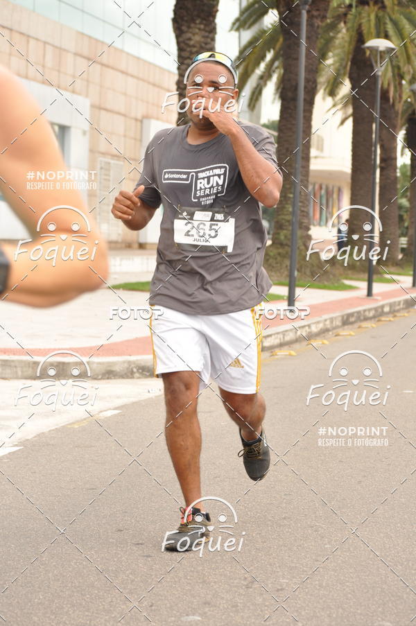 Buy your photos of the eventSantander Track&Field  Run Series - Shopping Vitria on Fotop