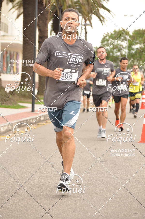 Buy your photos of the eventSantander Track&Field  Run Series - Shopping Vitria on Fotop