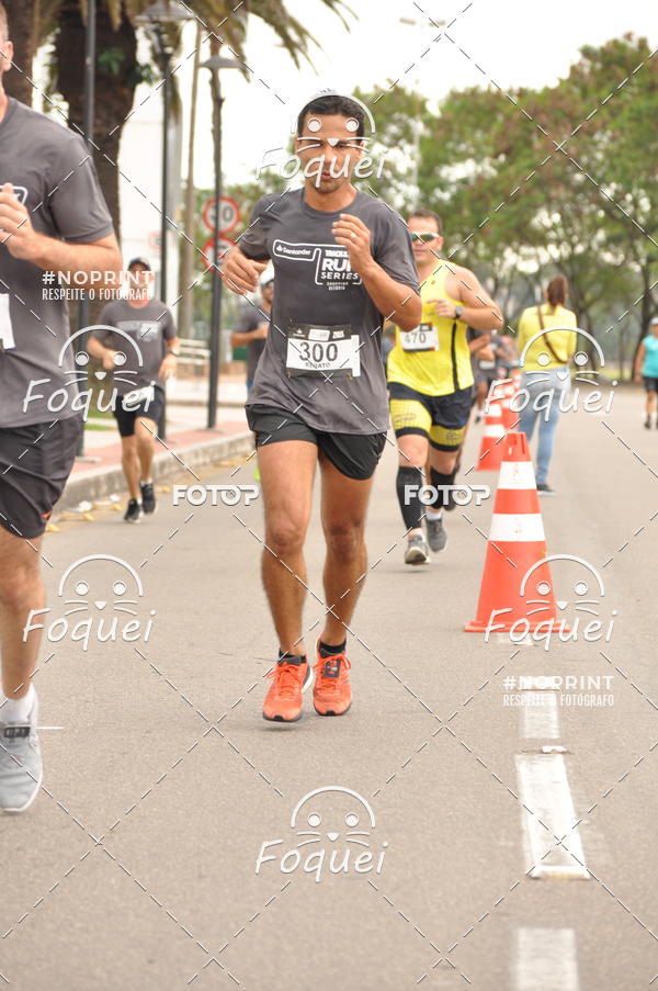 Buy your photos of the eventSantander Track&Field  Run Series - Shopping Vitria on Fotop