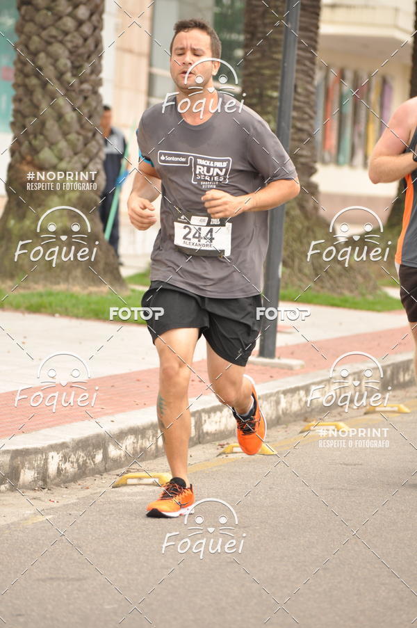 Buy your photos of the eventSantander Track&Field  Run Series - Shopping Vitria on Fotop