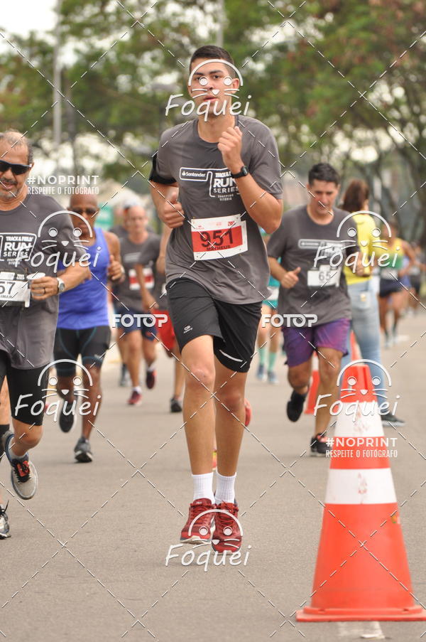 Buy your photos of the eventSantander Track&Field  Run Series - Shopping Vitria on Fotop