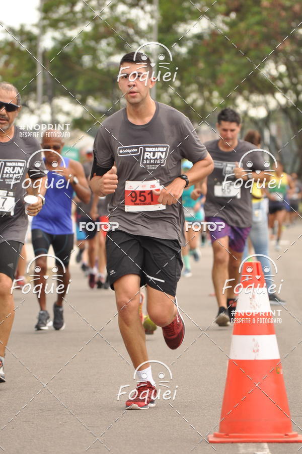 Buy your photos of the eventSantander Track&Field  Run Series - Shopping Vitria on Fotop