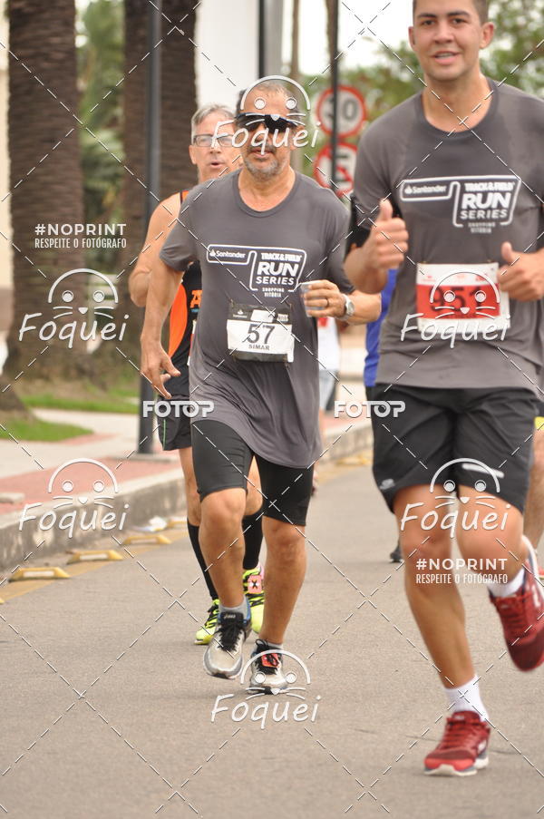 Buy your photos of the eventSantander Track&Field  Run Series - Shopping Vitria on Fotop