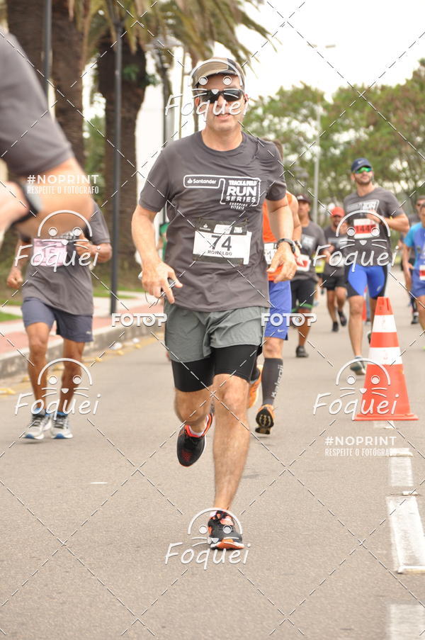 Buy your photos of the eventSantander Track&Field  Run Series - Shopping Vitria on Fotop