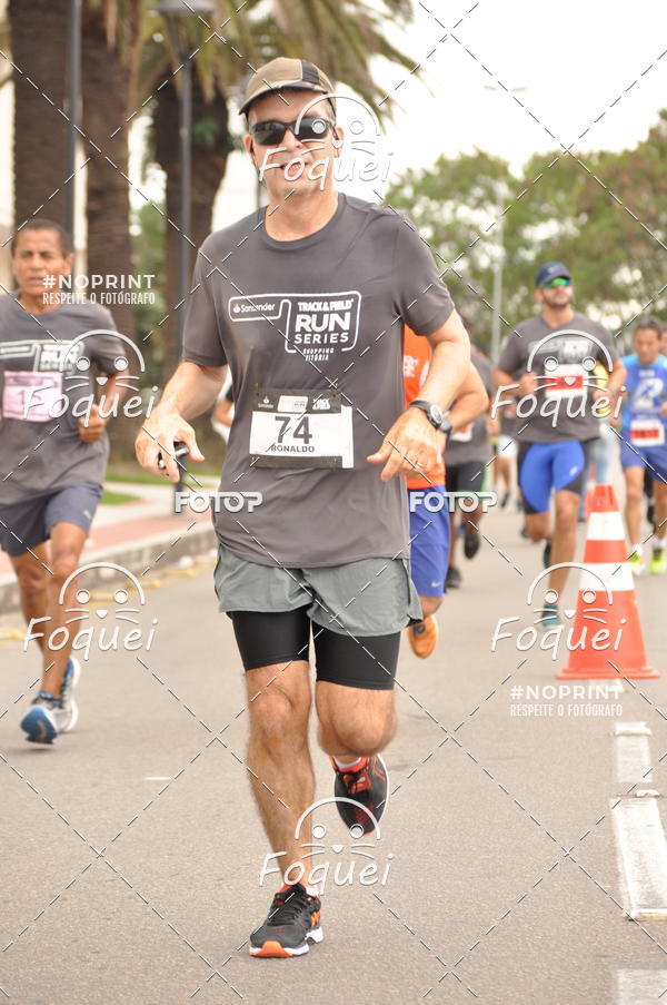 Buy your photos of the eventSantander Track&Field  Run Series - Shopping Vitria on Fotop