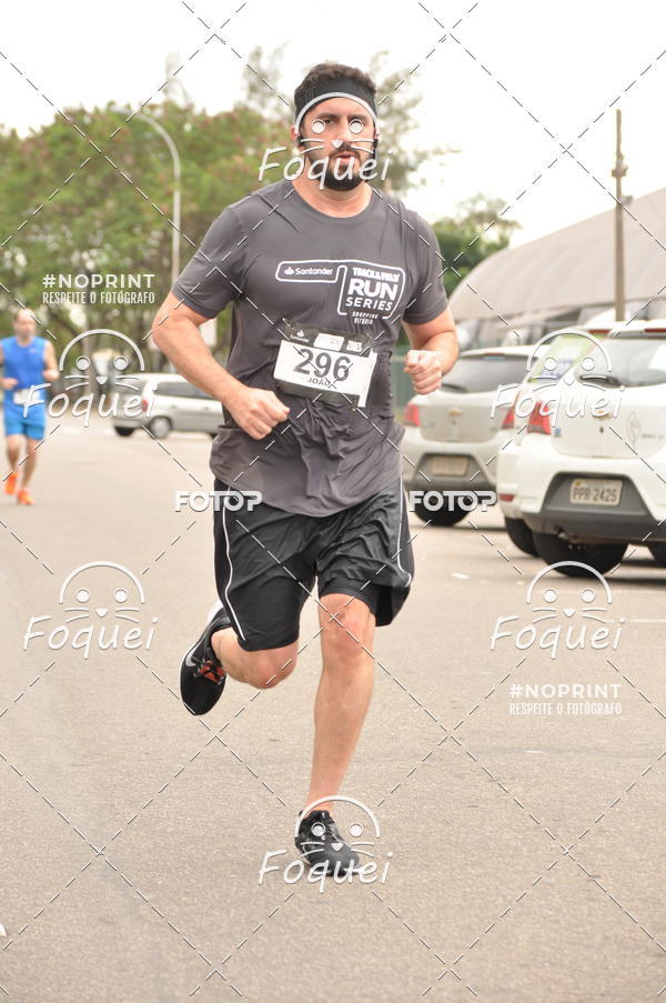 Buy your photos of the eventSantander Track&Field  Run Series - Shopping Vitria on Fotop