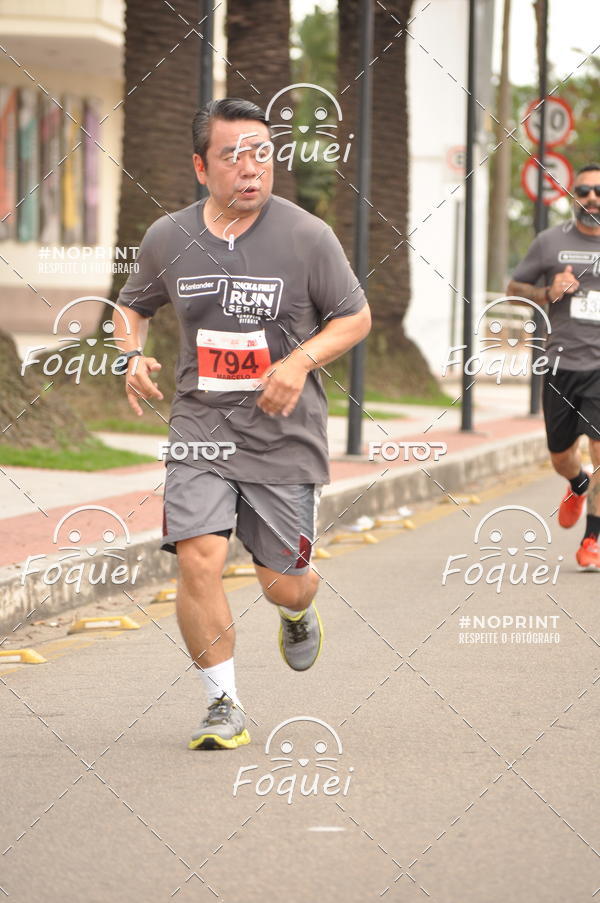 Buy your photos of the eventSantander Track&Field  Run Series - Shopping Vitria on Fotop