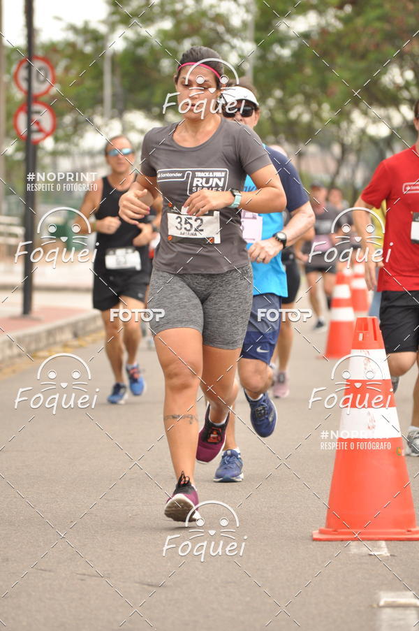 Buy your photos of the eventSantander Track&Field  Run Series - Shopping Vitria on Fotop