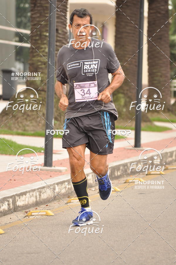 Buy your photos of the eventSantander Track&Field  Run Series - Shopping Vitria on Fotop