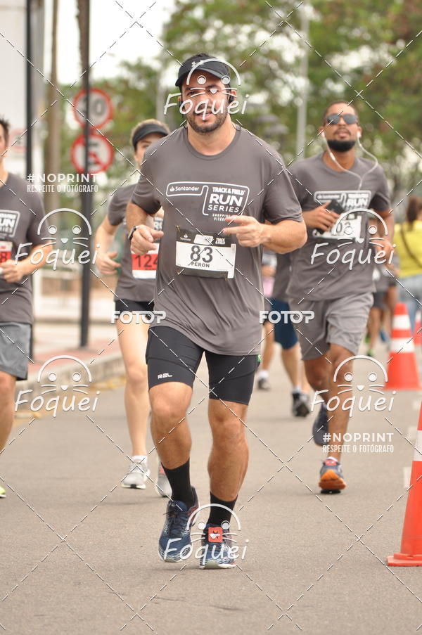 Buy your photos of the eventSantander Track&Field  Run Series - Shopping Vitria on Fotop