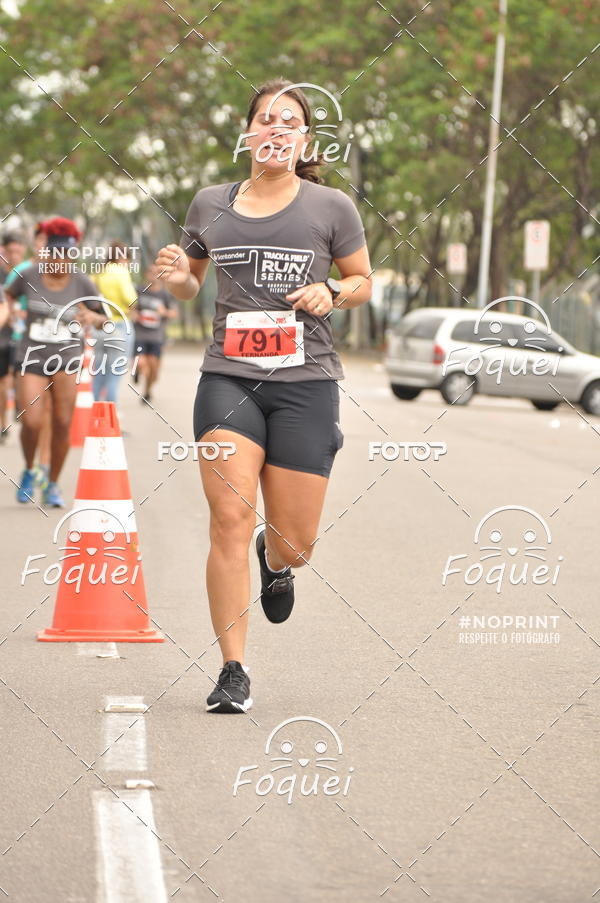 Buy your photos of the eventSantander Track&Field  Run Series - Shopping Vitria on Fotop