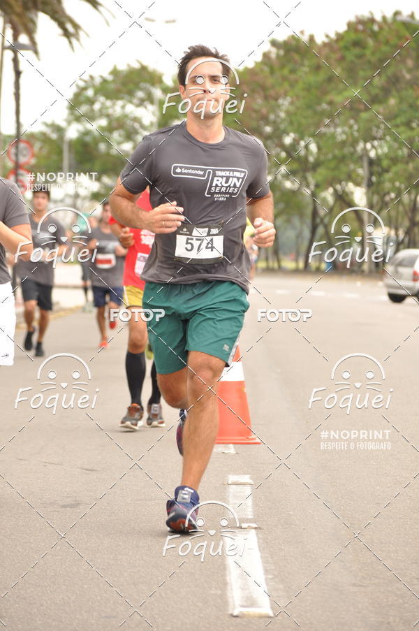 Buy your photos of the eventSantander Track&Field  Run Series - Shopping Vitria on Fotop