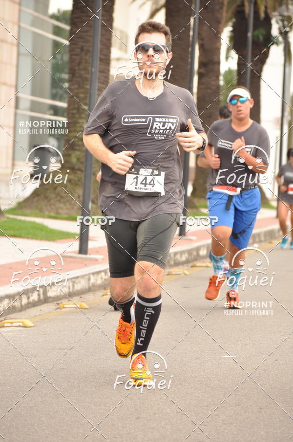 Buy your photos of the eventSantander Track&Field  Run Series - Shopping Vitria on Fotop