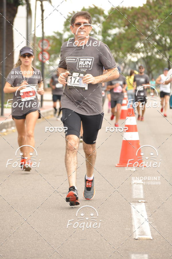 Buy your photos of the eventSantander Track&Field  Run Series - Shopping Vitria on Fotop