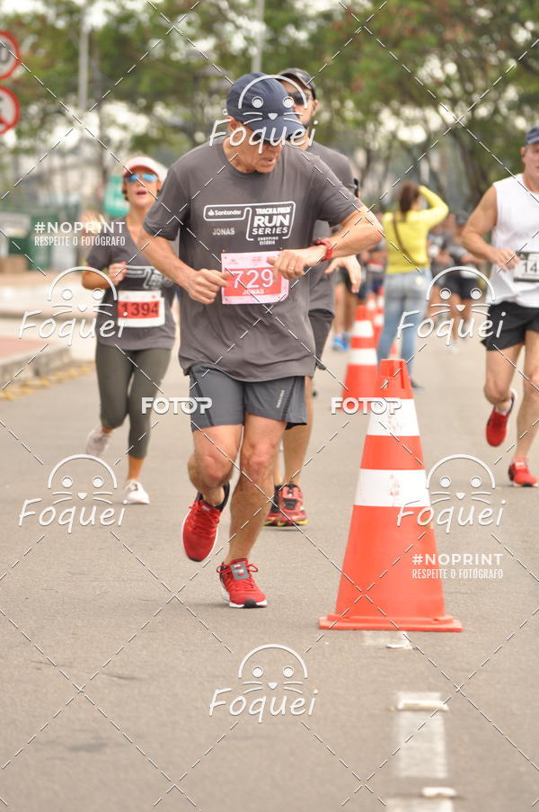 Buy your photos of the eventSantander Track&Field  Run Series - Shopping Vitria on Fotop