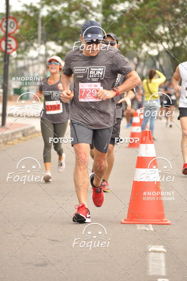 Buy your photos of the eventSantander Track&Field  Run Series - Shopping Vitria on Fotop