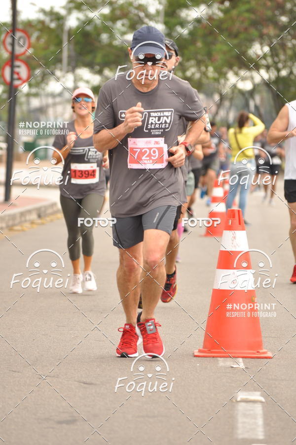 Buy your photos of the eventSantander Track&Field  Run Series - Shopping Vitria on Fotop