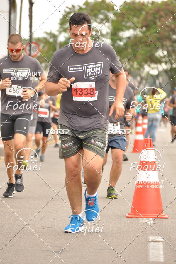 Buy your photos of the eventSantander Track&Field  Run Series - Shopping Vitria on Fotop