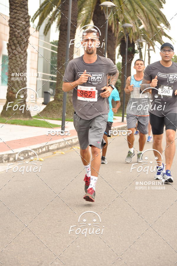 Buy your photos of the eventSantander Track&Field  Run Series - Shopping Vitria on Fotop