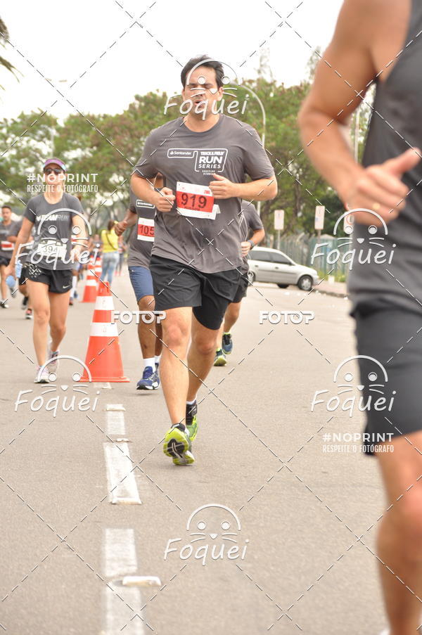 Buy your photos of the eventSantander Track&Field  Run Series - Shopping Vitria on Fotop