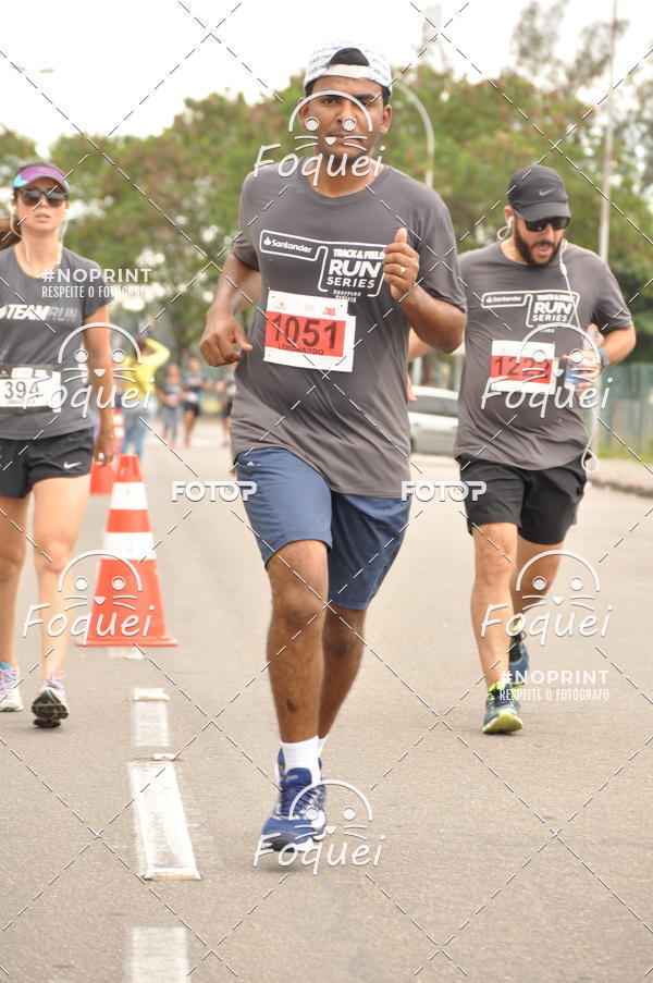 Buy your photos of the eventSantander Track&Field  Run Series - Shopping Vitria on Fotop