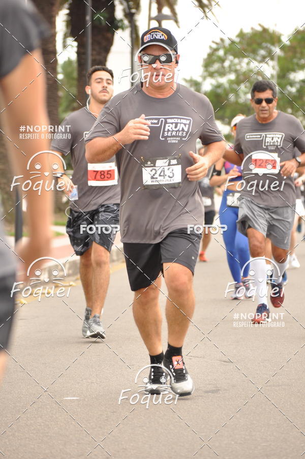 Buy your photos of the eventSantander Track&Field  Run Series - Shopping Vitria on Fotop