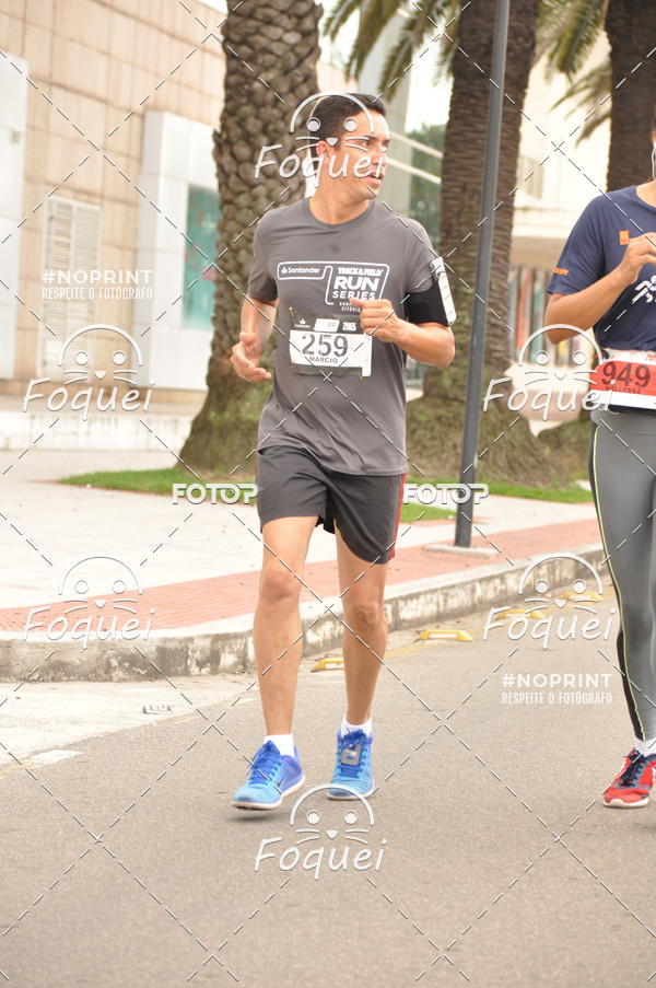 Buy your photos of the eventSantander Track&Field  Run Series - Shopping Vitria on Fotop