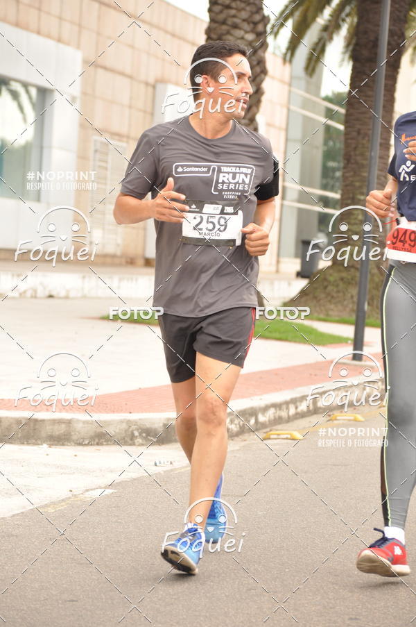 Buy your photos of the eventSantander Track&Field  Run Series - Shopping Vitria on Fotop
