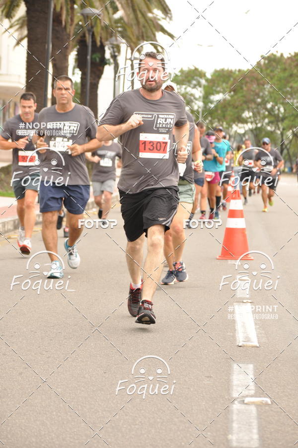 Buy your photos of the eventSantander Track&Field  Run Series - Shopping Vitria on Fotop